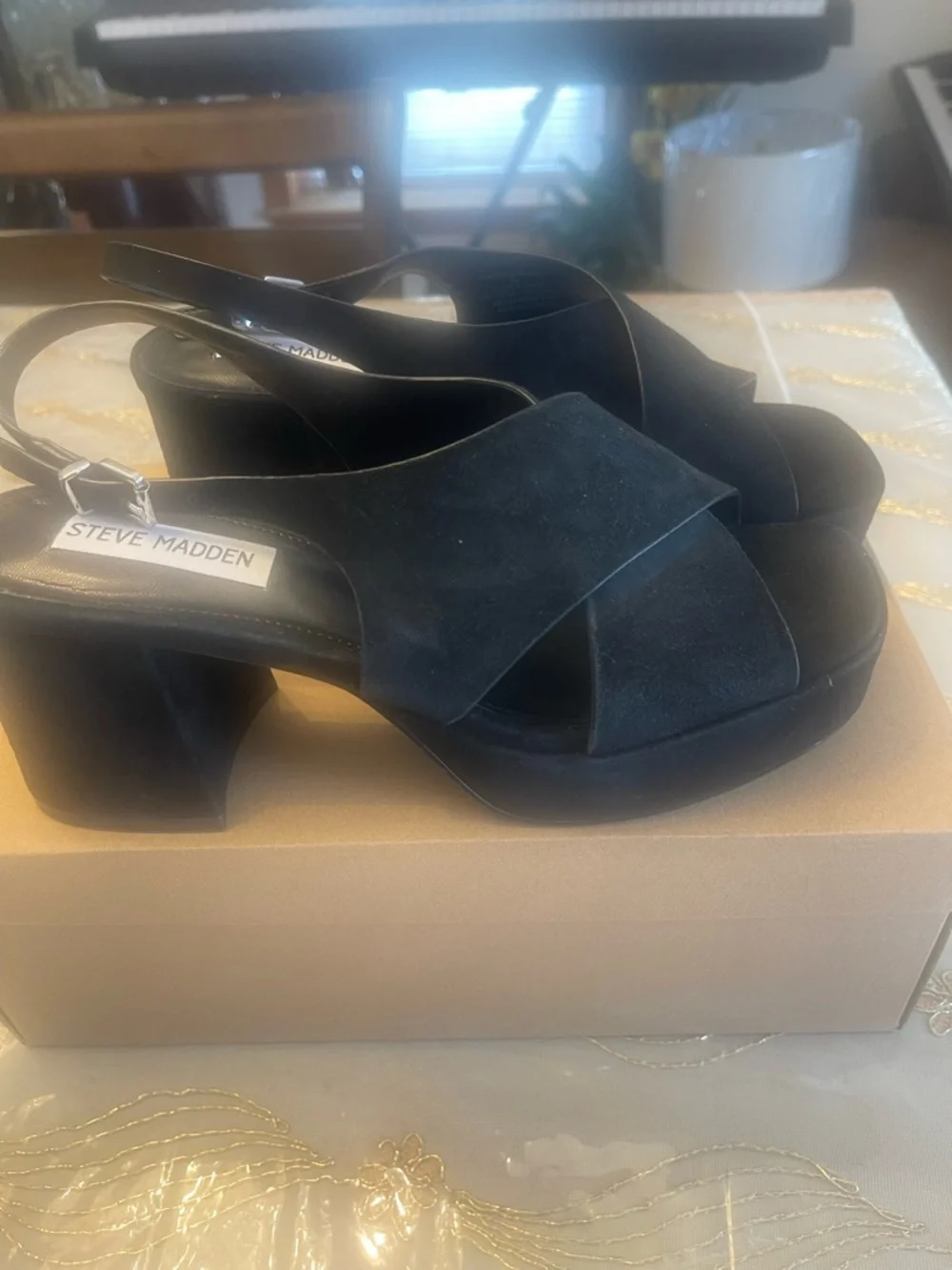 NWB Steve Madden women’s Y2K Mario platform slingback sandals size 8 black suede